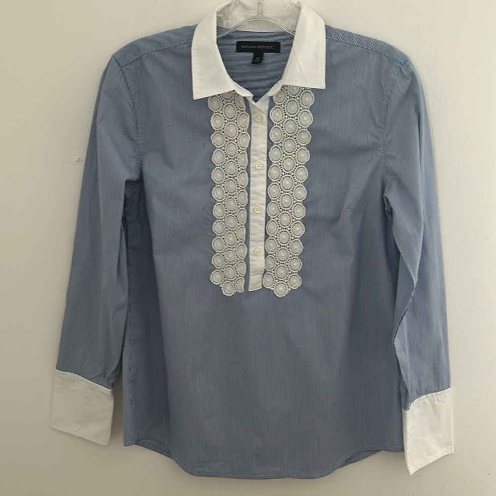 Banana Republic Blue/White Striped Blouse w/Yolk sz XS